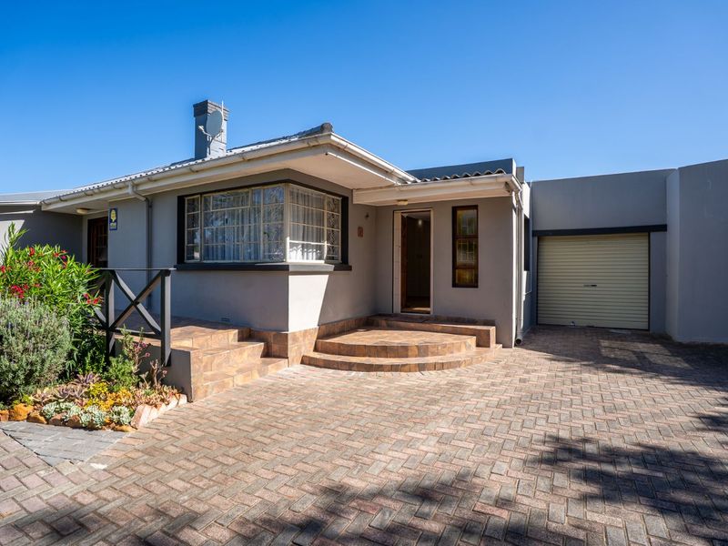 House For Sale in Newton Park - Photo 4