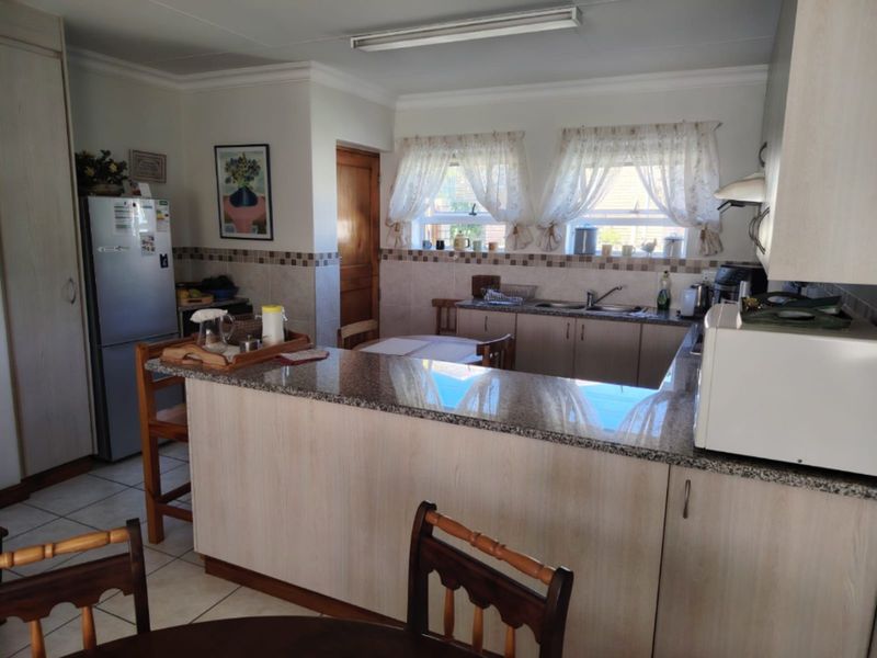 House For Sale in Reebok - Photo 7