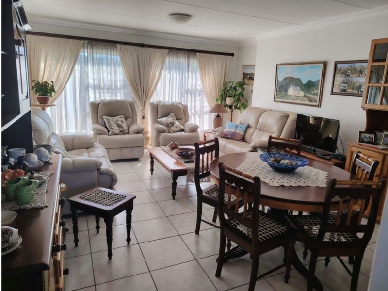 House For Sale in Reebok - Photo 4