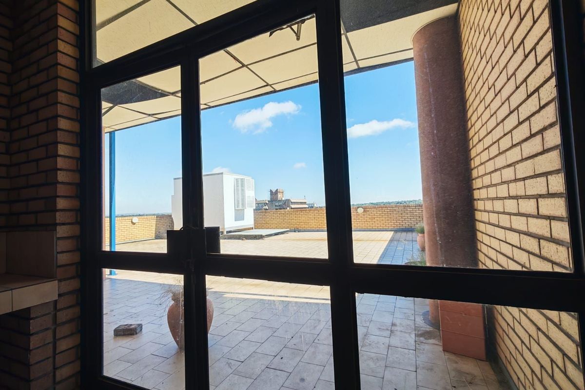 Office To Rent in Benoni Central - Photo 2