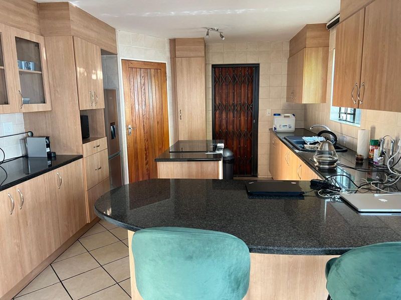 House For Sale in Halfway Gardens - Photo 2