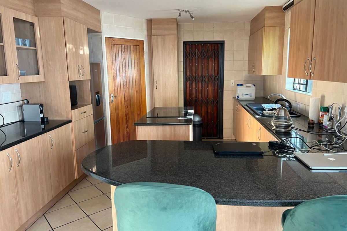 House For Sale in Halfway Gardens - Photo 2