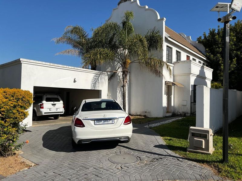 House For Sale in Halfway Gardens - Photo 1