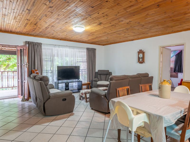 House For Sale in Clarendon Marine - Photo 10