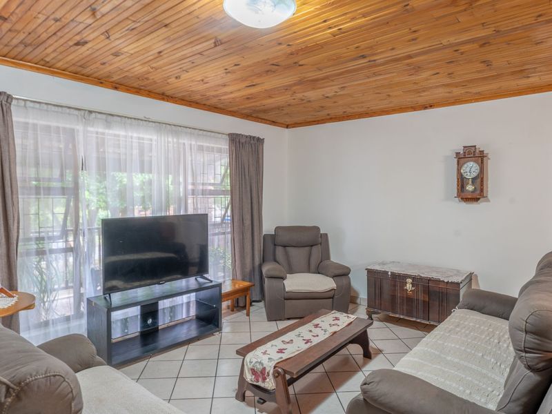 House For Sale in Clarendon Marine - Photo 9