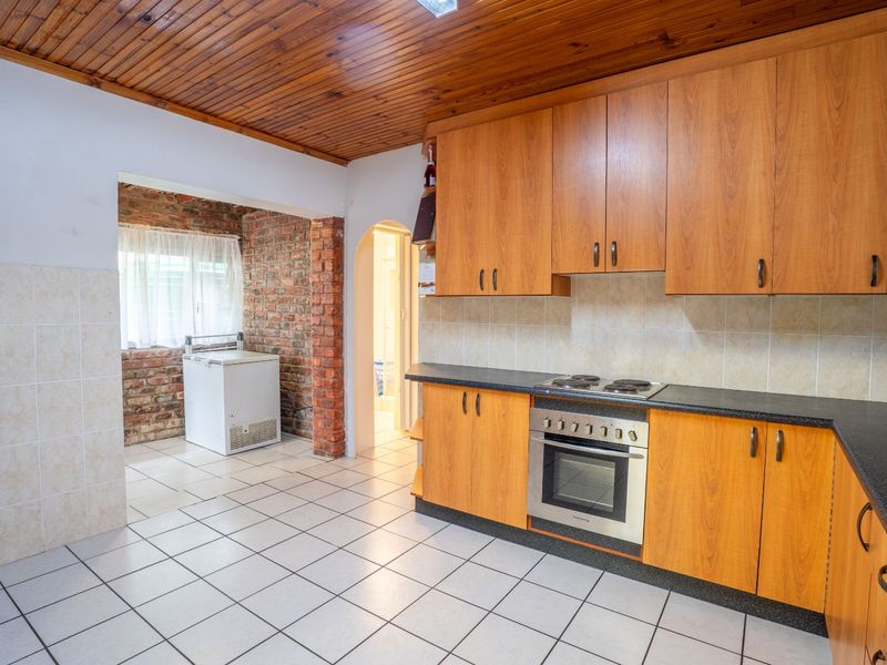 House For Sale in Clarendon Marine - Photo 7