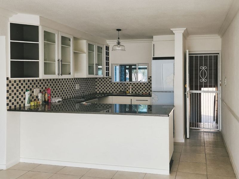 Apartment To Rent in Ballito Central - Photo 5