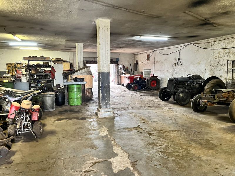 Industrial For Sale in Petit - Photo 10