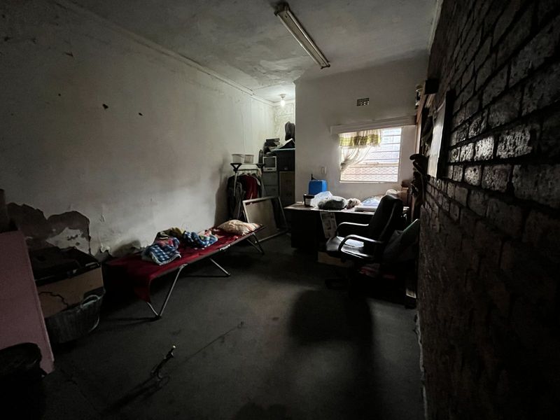 Industrial For Sale in Petit - Photo 9