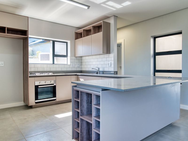 House For Sale in Hartland Lifestyle Estate - Photo 6