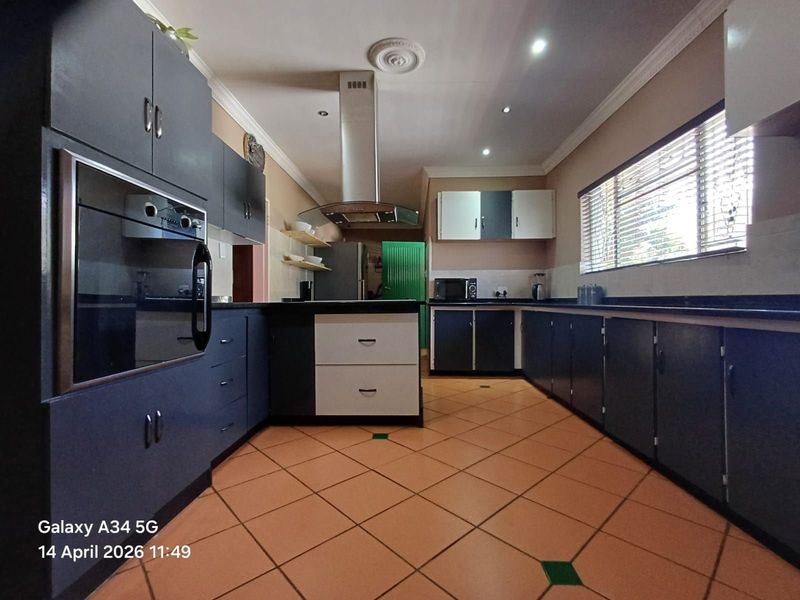 House For Sale in Vaal Park - Photo 10