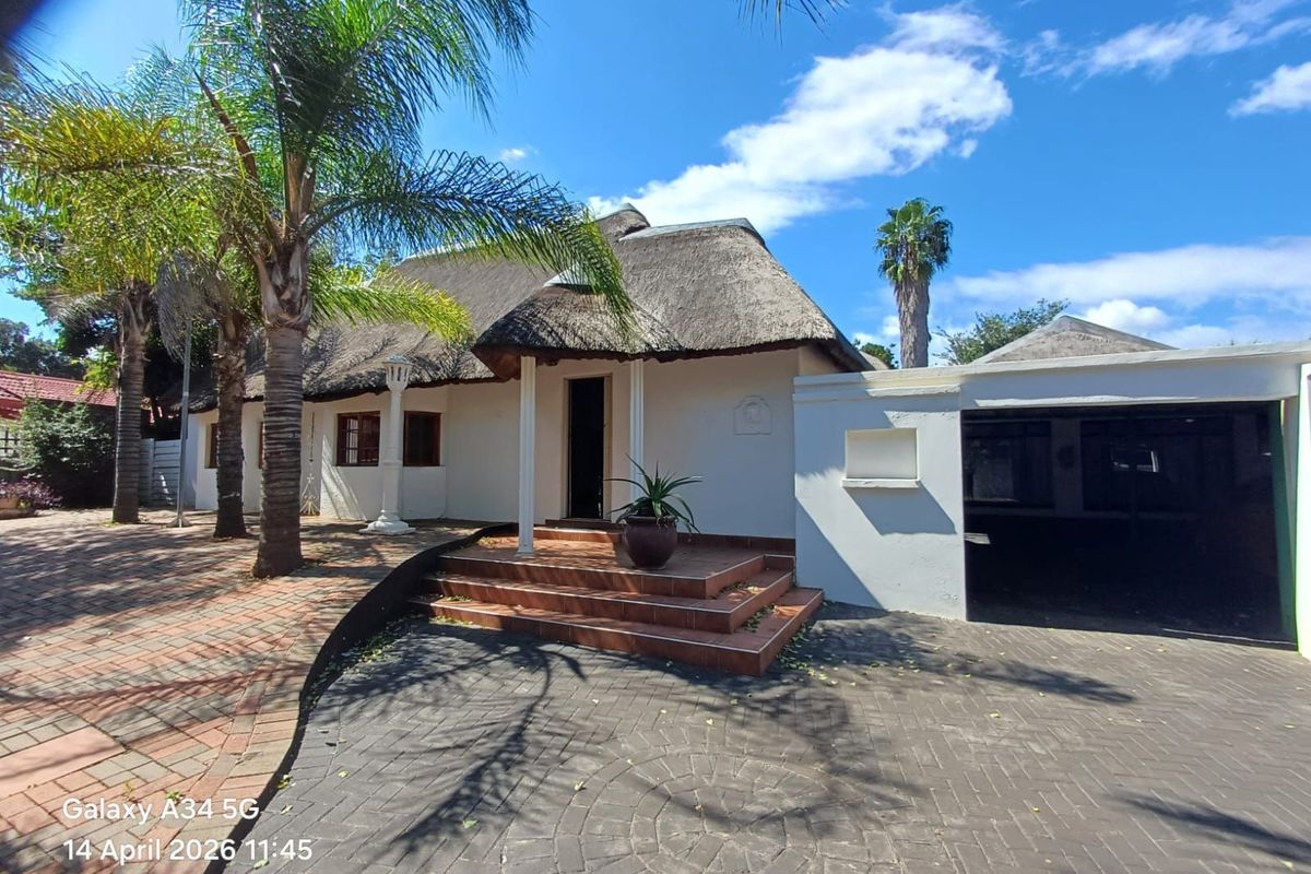 House For Sale in Vaal Park - Photo 2
