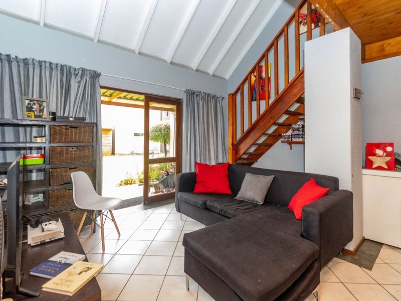 Townhouse For Sale in Weltevreden Park - Photo 5