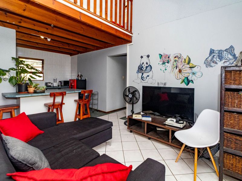 Townhouse For Sale in Weltevreden Park - Photo 7