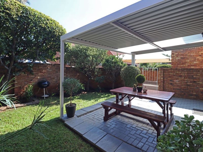 Townhouse For Sale in Highveld - Photo 6