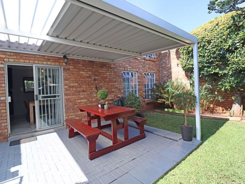 Townhouse For Sale in Highveld - Photo 4