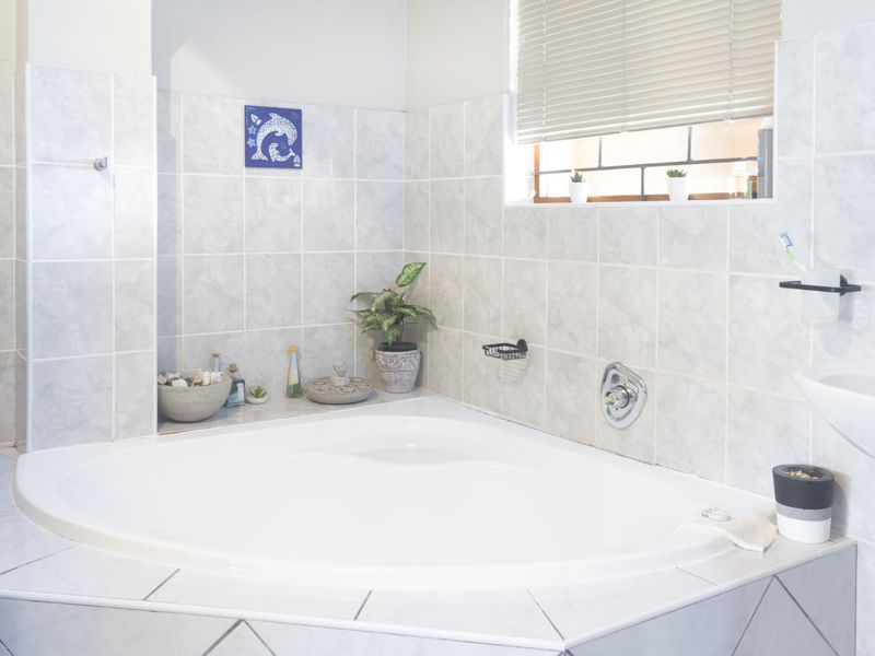 House For Sale in Delvillepark - Photo 9