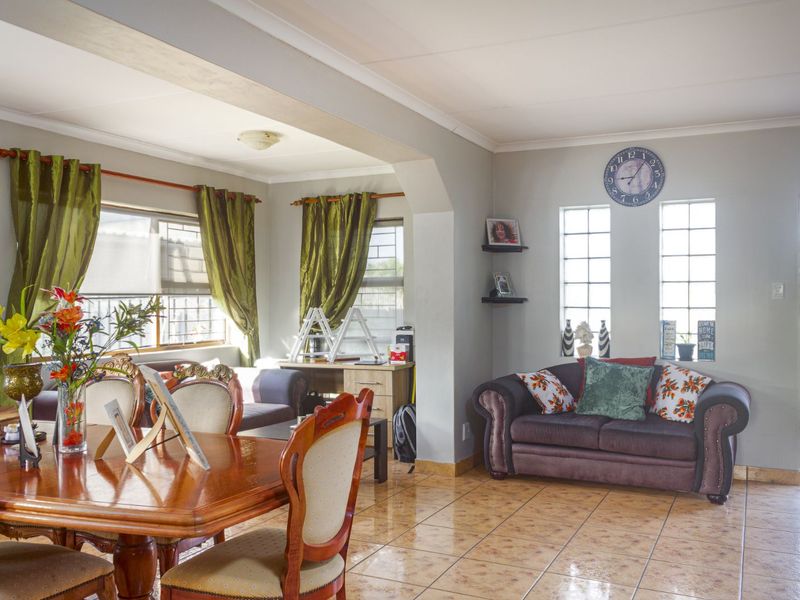 House For Sale in Delvillepark - Photo 4