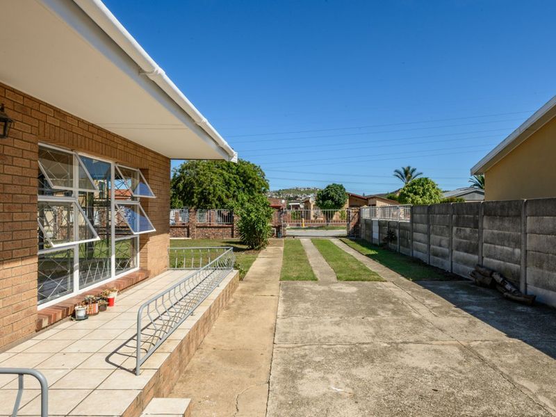 House For Sale in Algoa Park - Photo 4