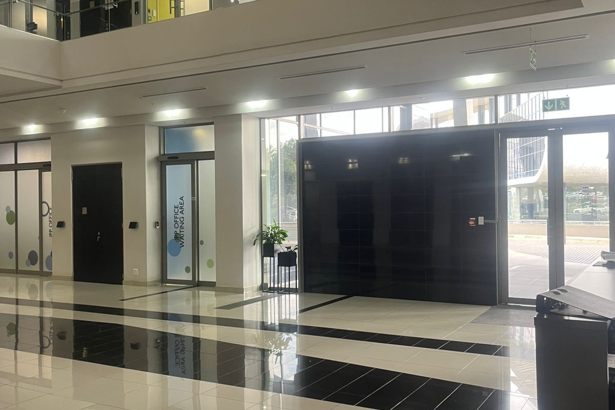 Office To Rent in Highveld - Photo 2
