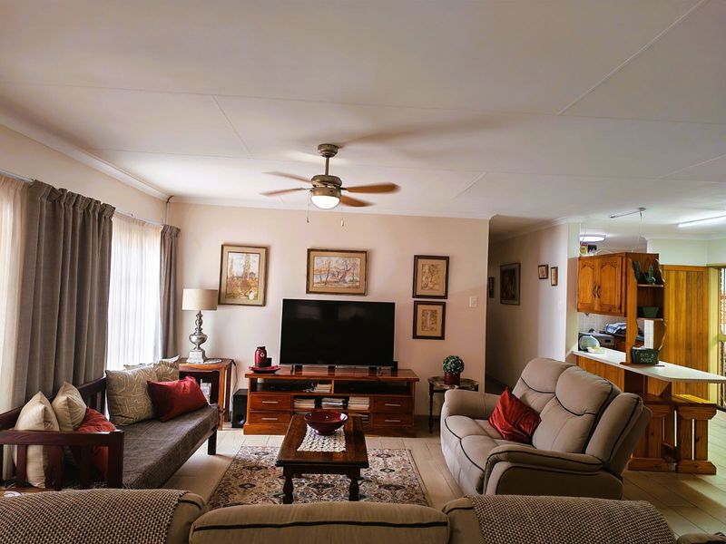 House For Sale in Modimolle Central - Photo 4