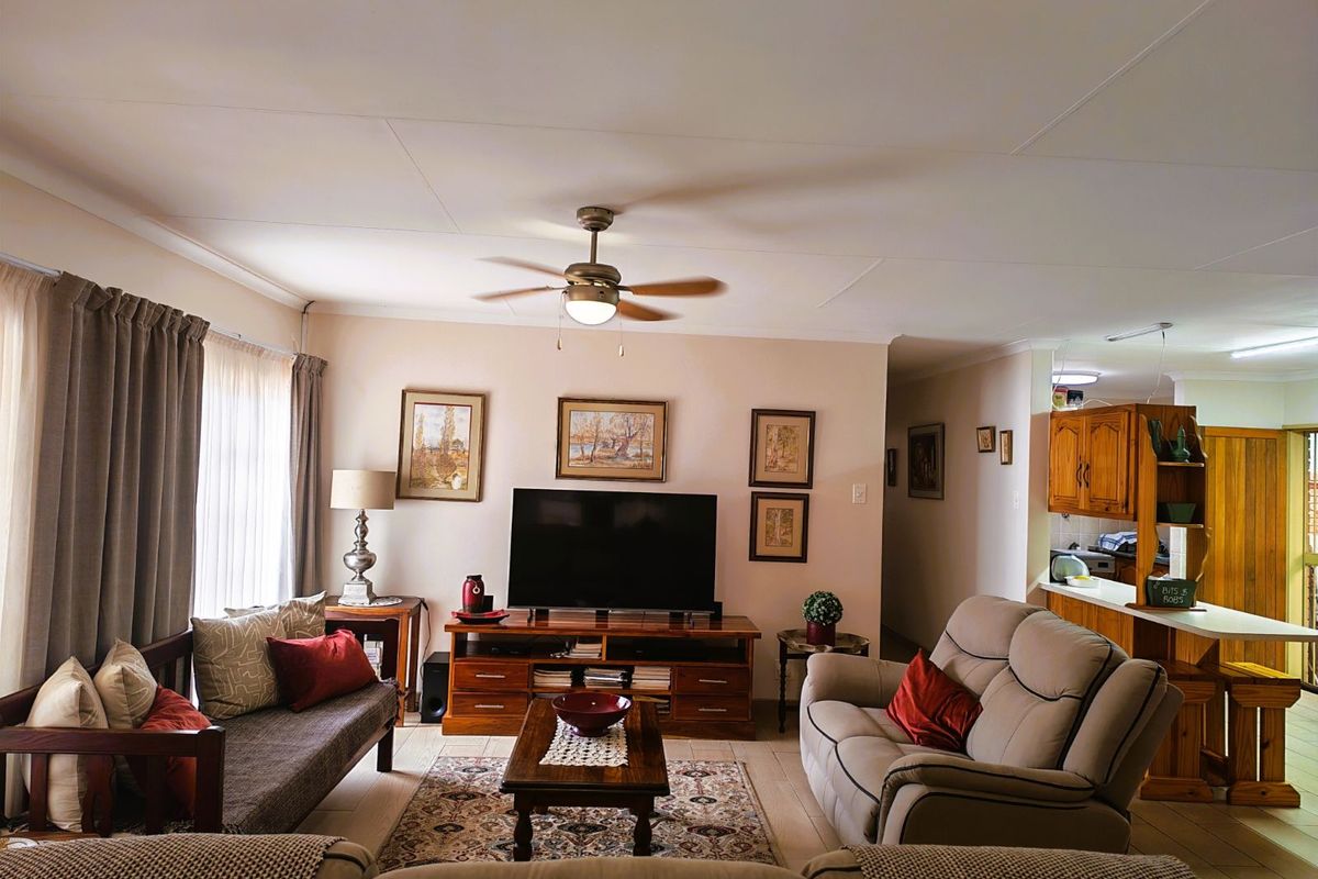 House For Sale in Modimolle Central - Photo 4