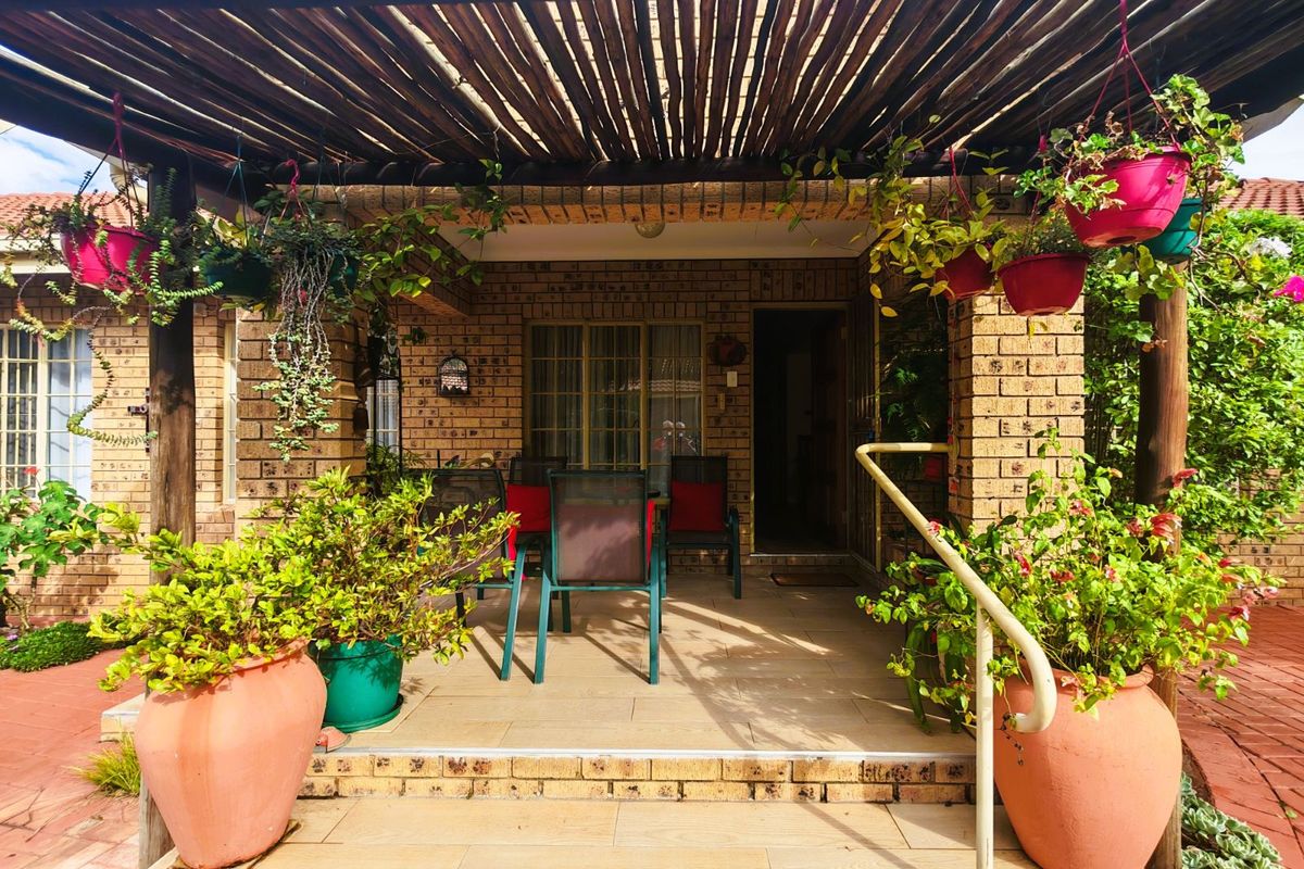 House For Sale in Modimolle Central - Photo 2