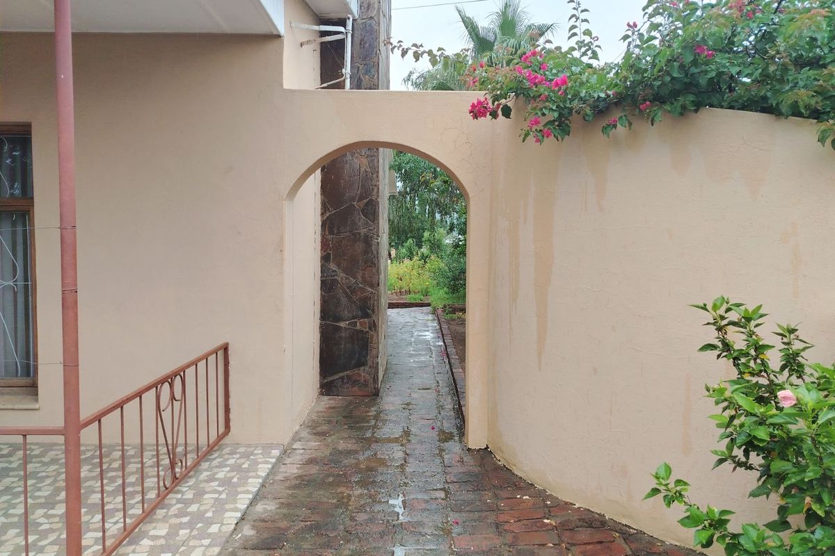 House For Sale in Kroonvale - Photo 3