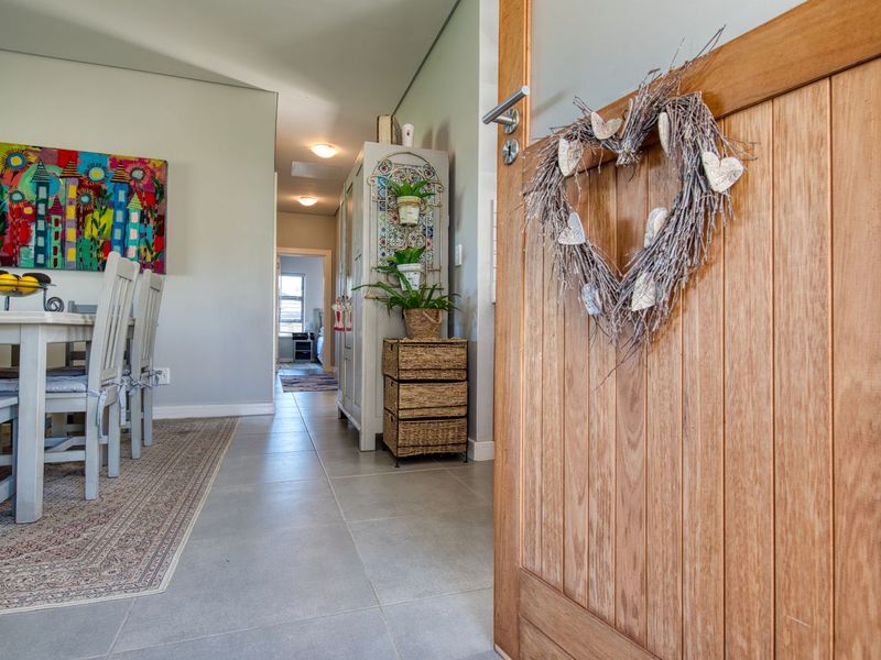 House For Sale in Hartland Lifestyle Estate - Photo 2