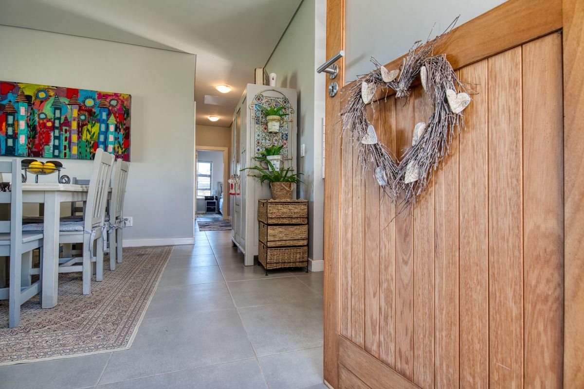 House For Sale in Hartland Lifestyle Estate - Photo 2