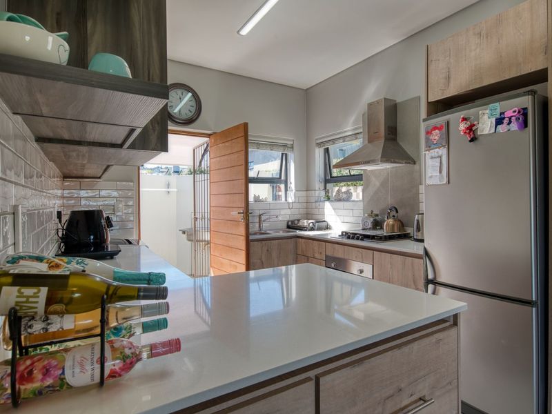 House For Sale in Hartland Lifestyle Estate - Photo 10