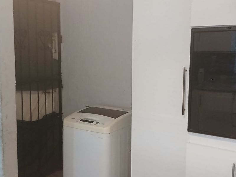 House For Sale in Portlands - Photo 8