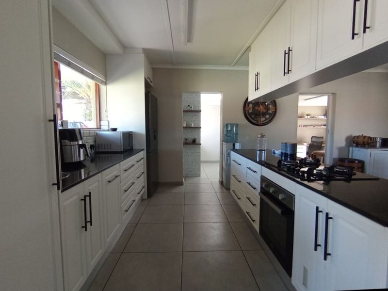 House For Sale in Blanco - Photo 8