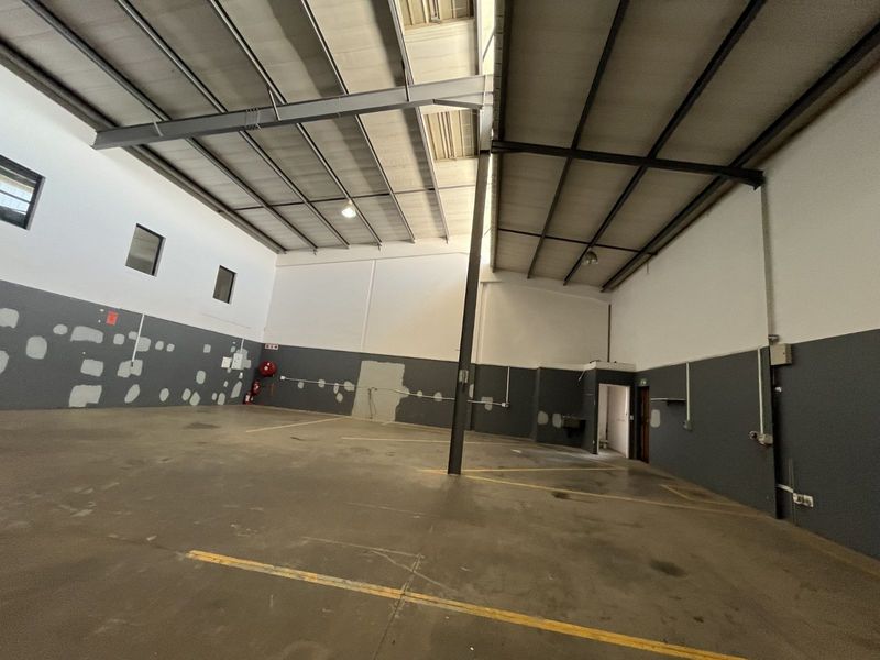 Industrial To Rent in N4 Gateway Industrial Park - Photo 9
