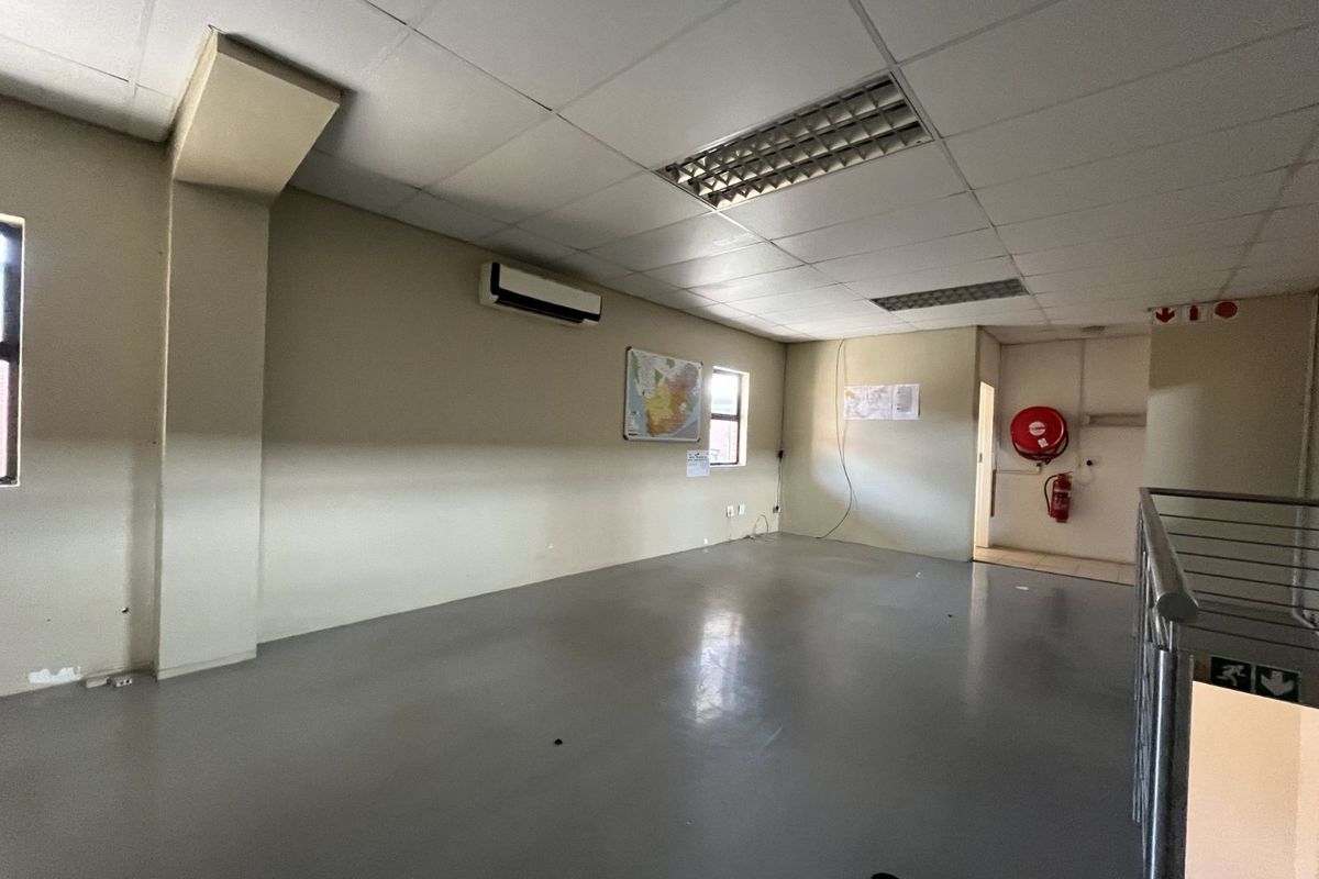 Industrial To Rent in N4 Gateway Industrial Park - Photo 5