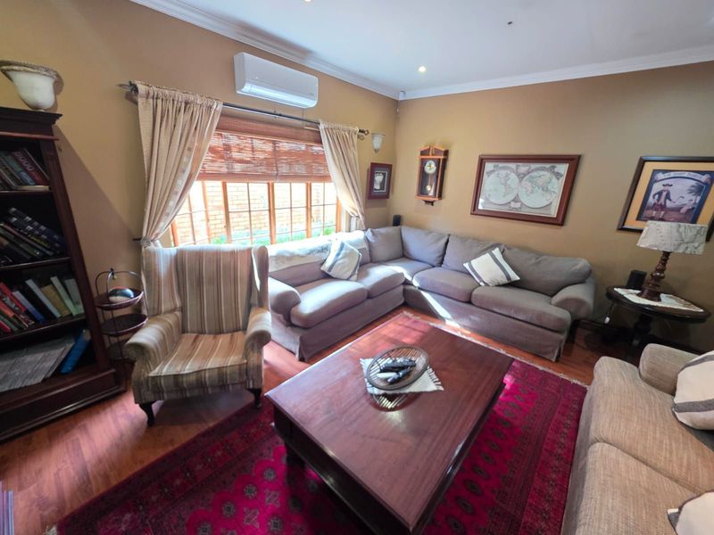 House For Sale in Hillcrest - Photo 6