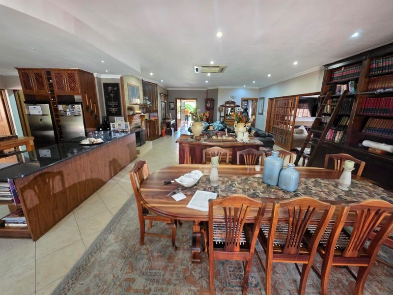 House For Sale in Hillcrest - Photo 9