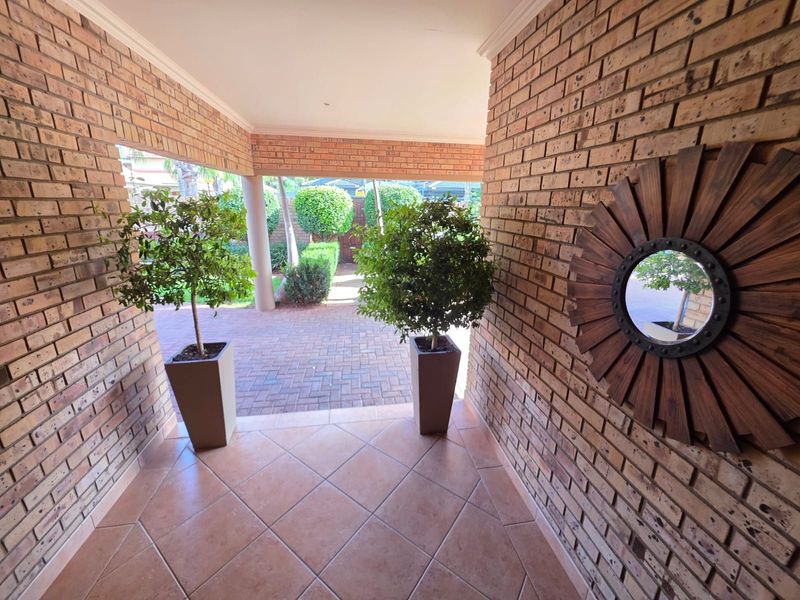 House For Sale in Hillcrest - Photo 2