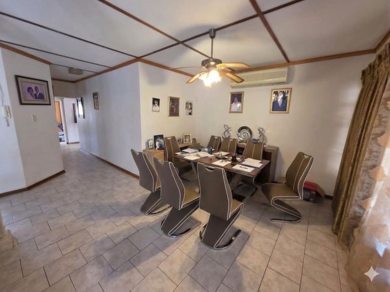 House For Sale in Royldene - Photo 6