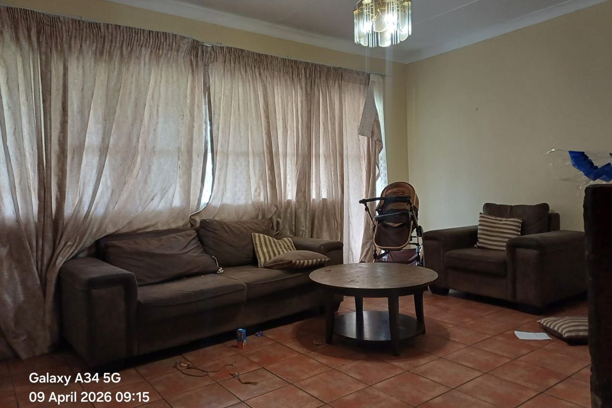 House For Sale in Songloed - Photo 4