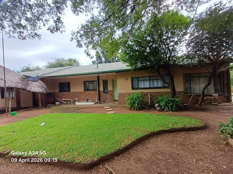 House For Sale in Songloed - Photo 2