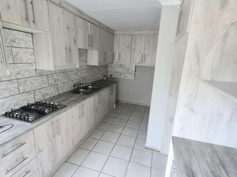 House To Rent in Secunda Central - Photo 2
