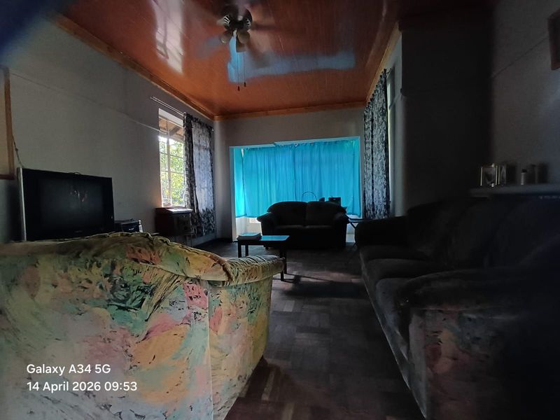 House For Sale in Stilfontein Ext 1 - Photo 2