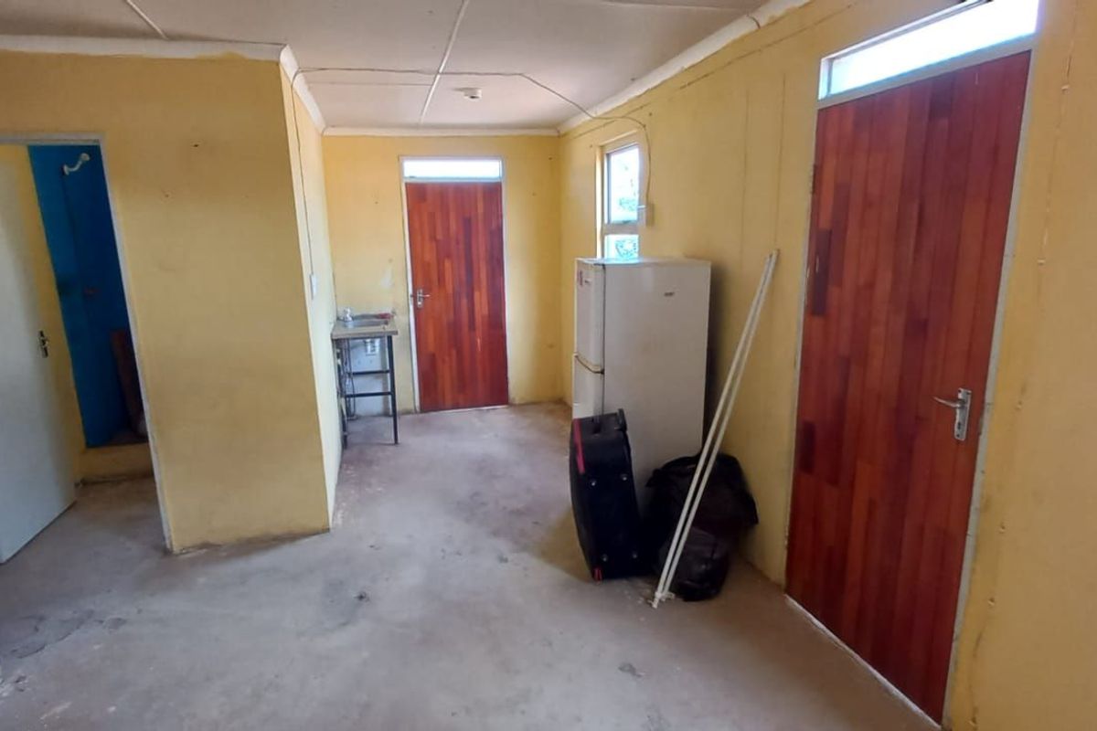 House For Sale in Calitzdorp Central - Photo 5