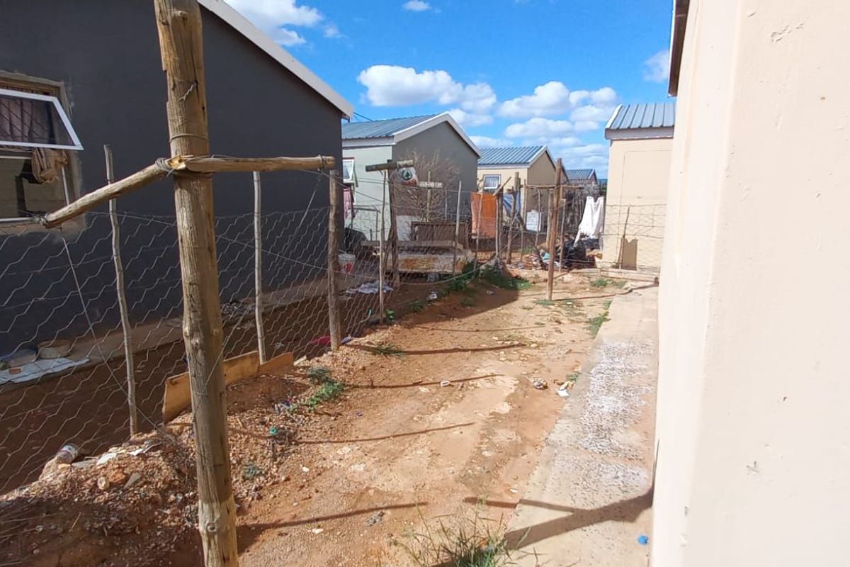 House For Sale in Calitzdorp Central - Photo 4