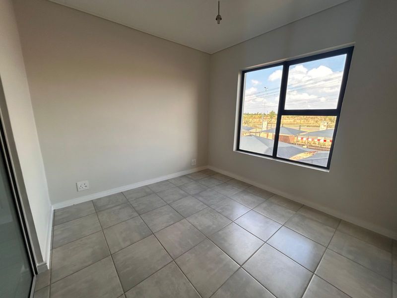 Apartment To Rent in Mooikloof Glen - Photo 5