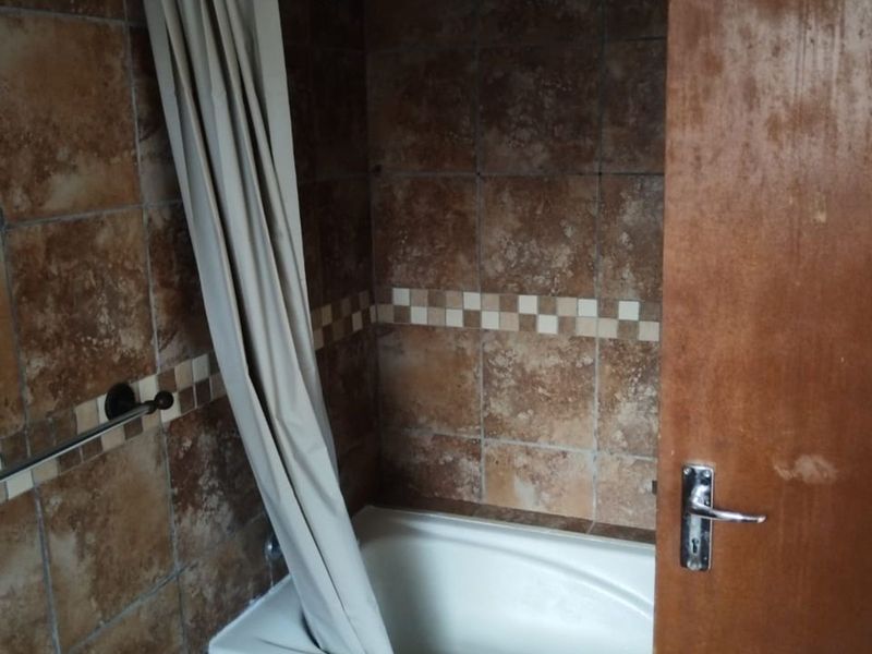 House To Rent in Secunda Central - Photo 8