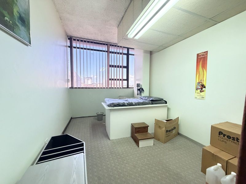 Office To Rent in Durban Central - Photo 7