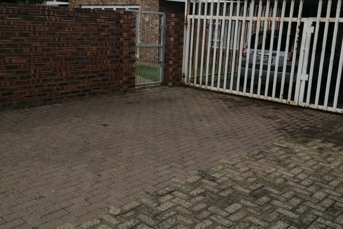 House For Sale in Reyno Ridge - Photo 3