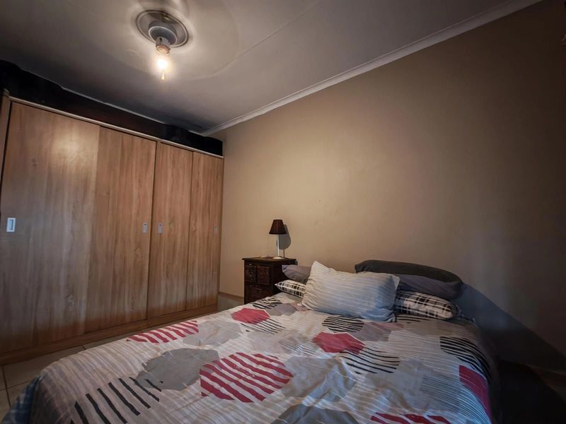 Townhouse For Sale in Birch Acres - Photo 10